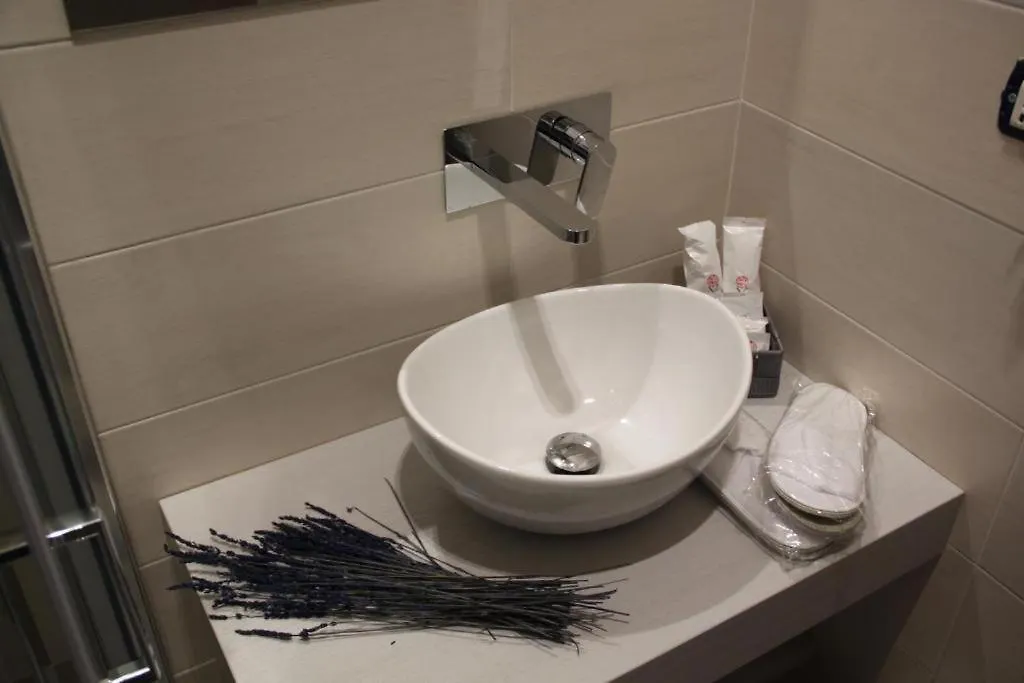 Residenza Suarez Bed & Breakfast Naples
