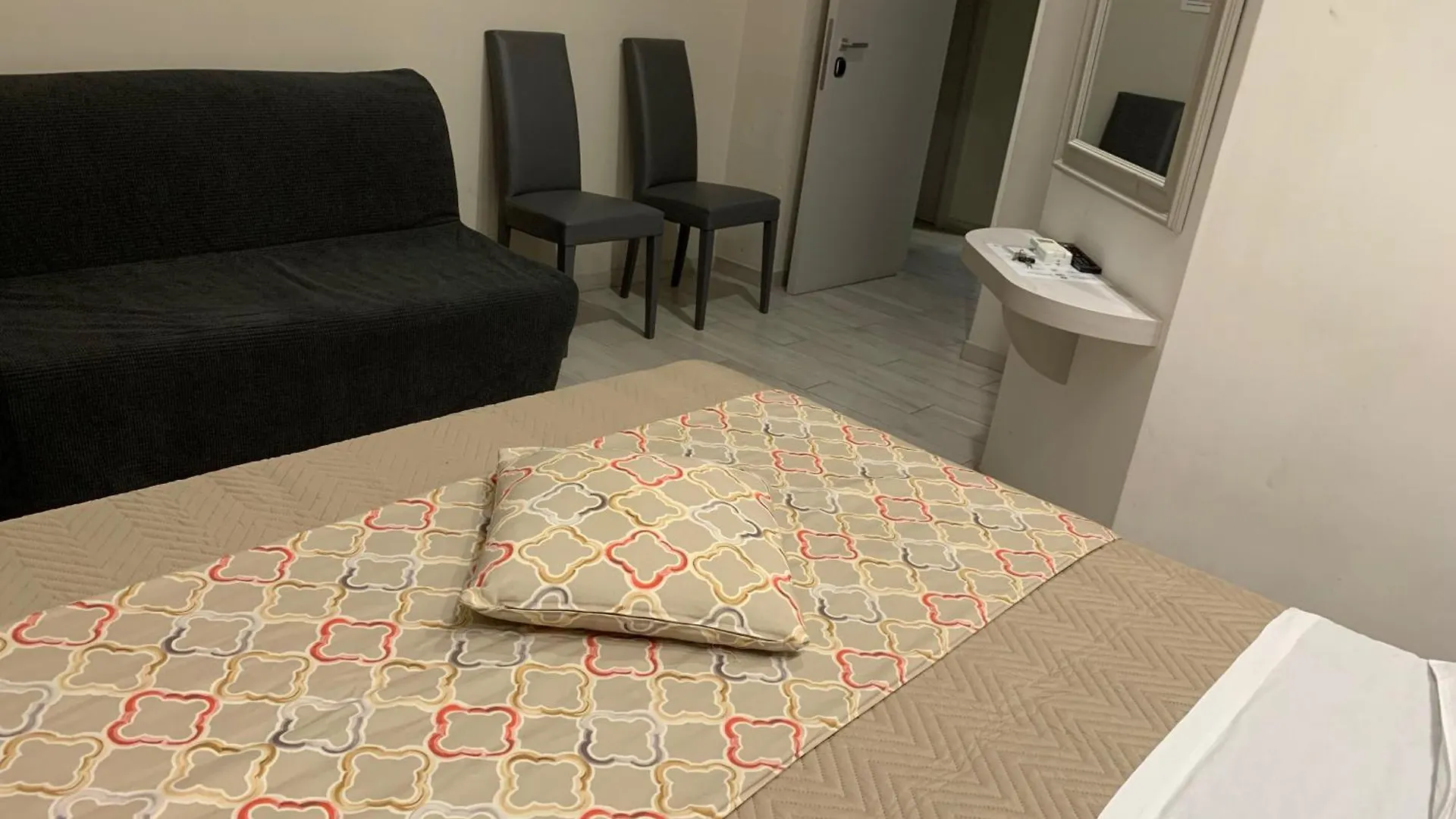 Residenza Suarez Bed & Breakfast Naples